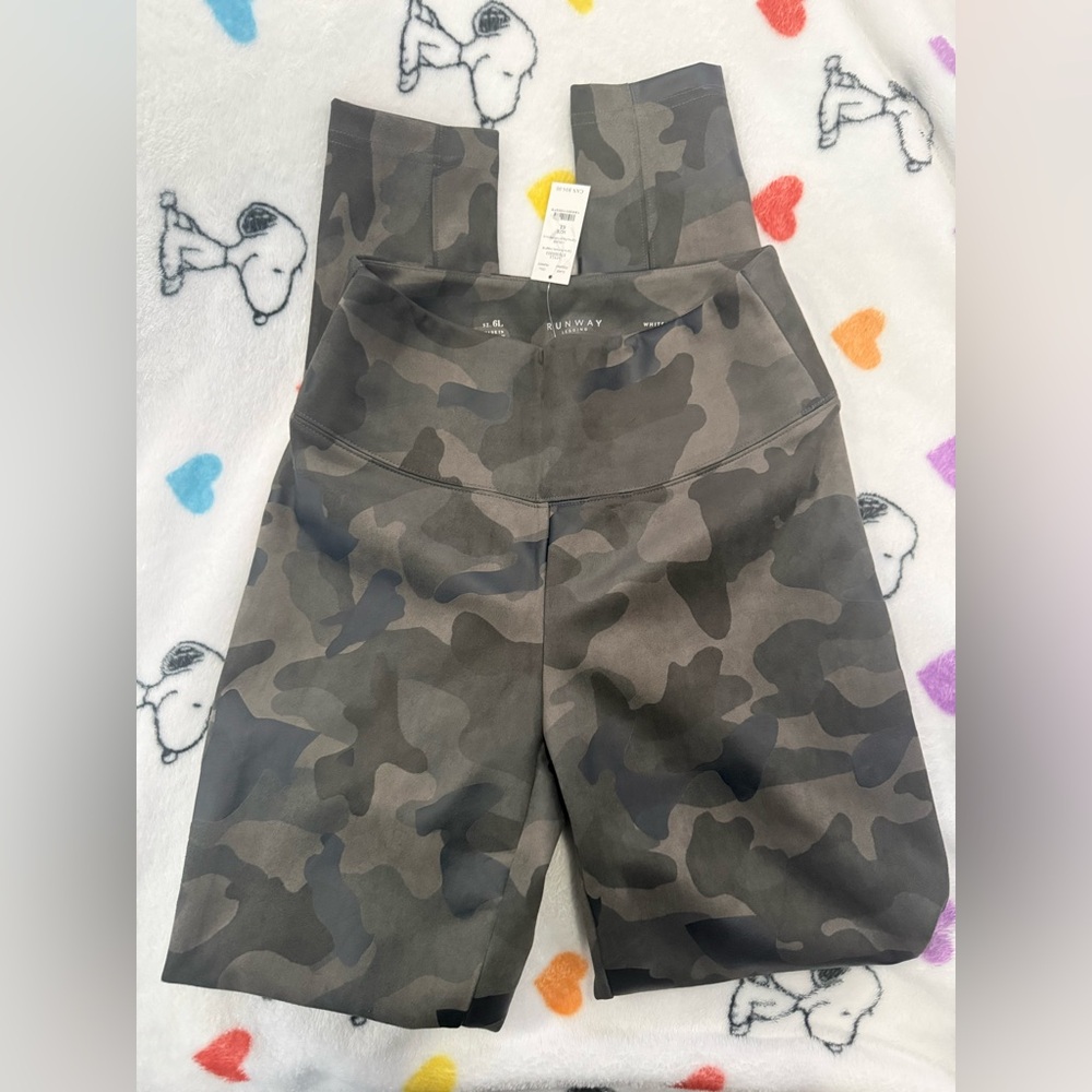 White House Black Market Camouflage Leggings